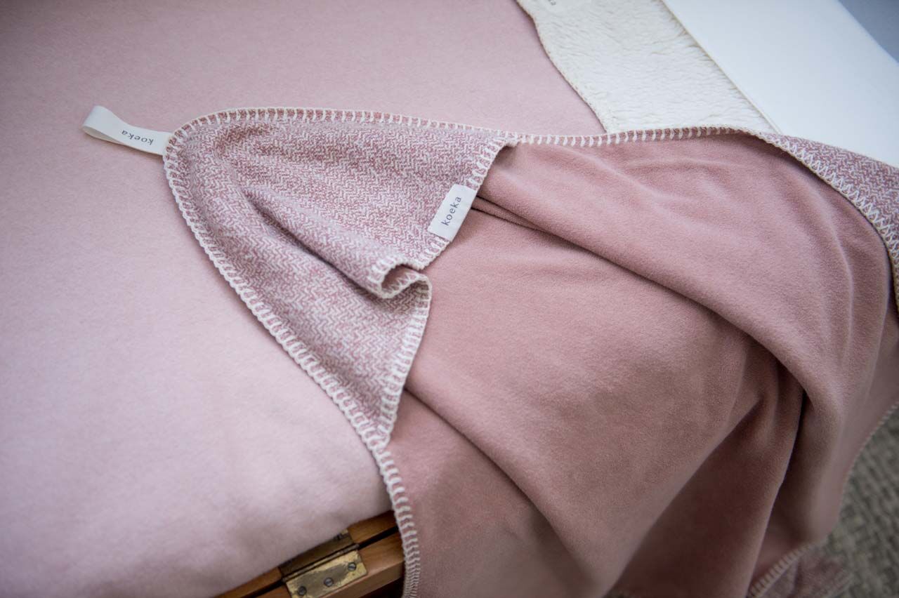 koeka Wickelcape Vigo old pink Mood 1