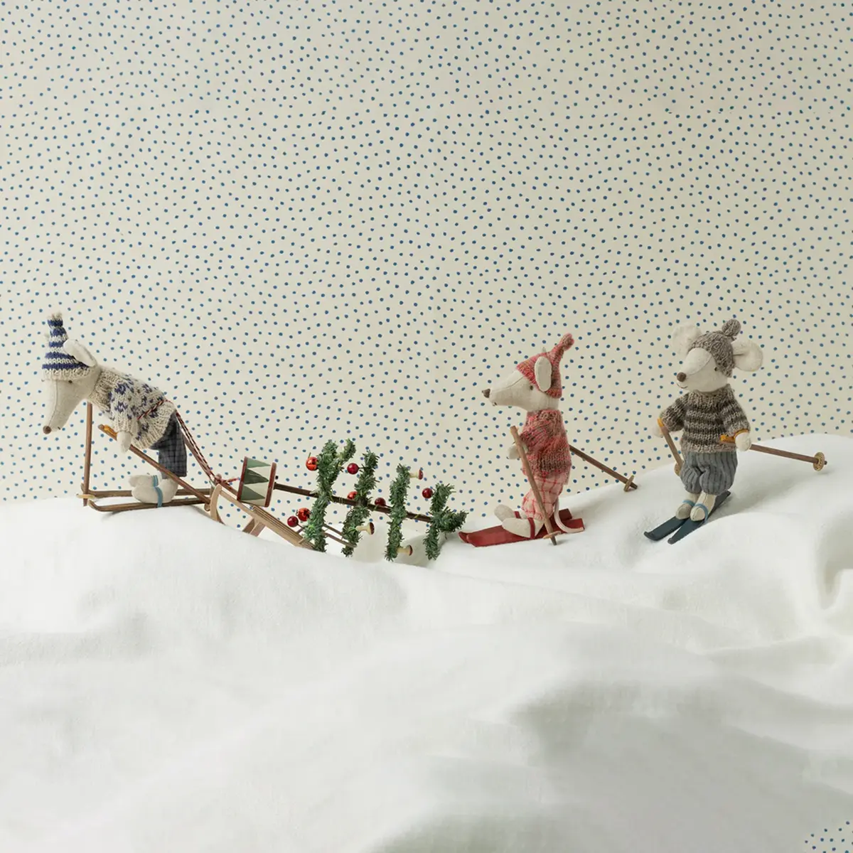 Maileg Große Schwester Wintermaus mit Ski, H13cm