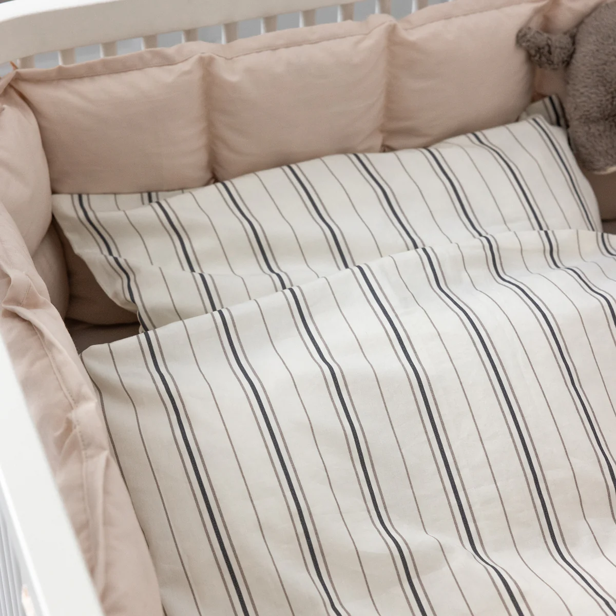 Sebra Baby-Bettwäsche „Cream stripe“, Perkal, 100x70cm / 45x40cm