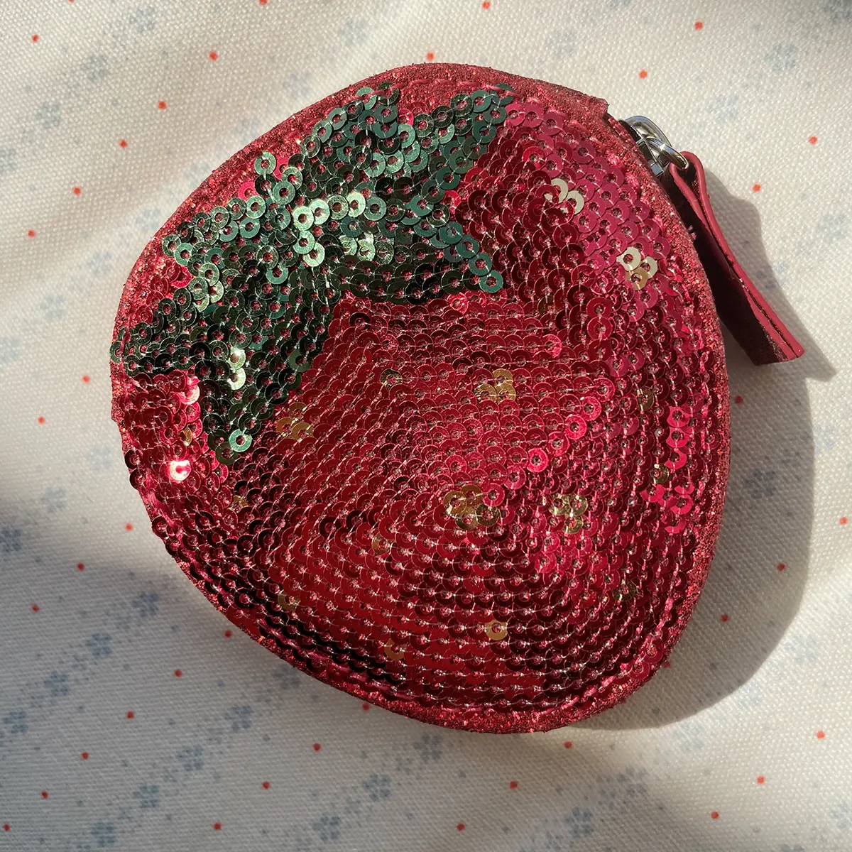 Konges Sløjd Glitzer Erdbeer-Portemonnaie für Kinder „Strawberry“