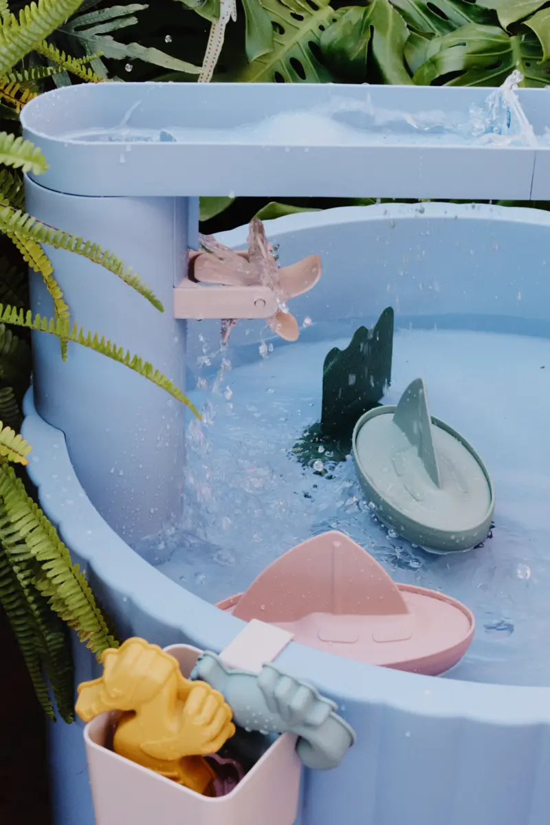 Liewood Outdoor Spieltisch Sepp „Beach blue multi mix“