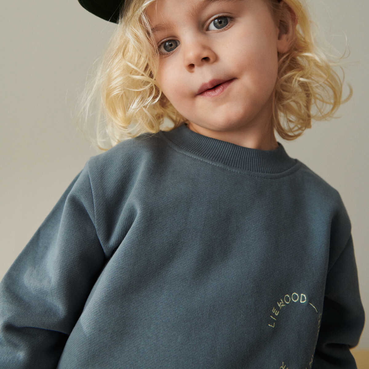 DELISTED Liewood Kinder-Sweatshirt Thora „Whale blue“ – Bild 6