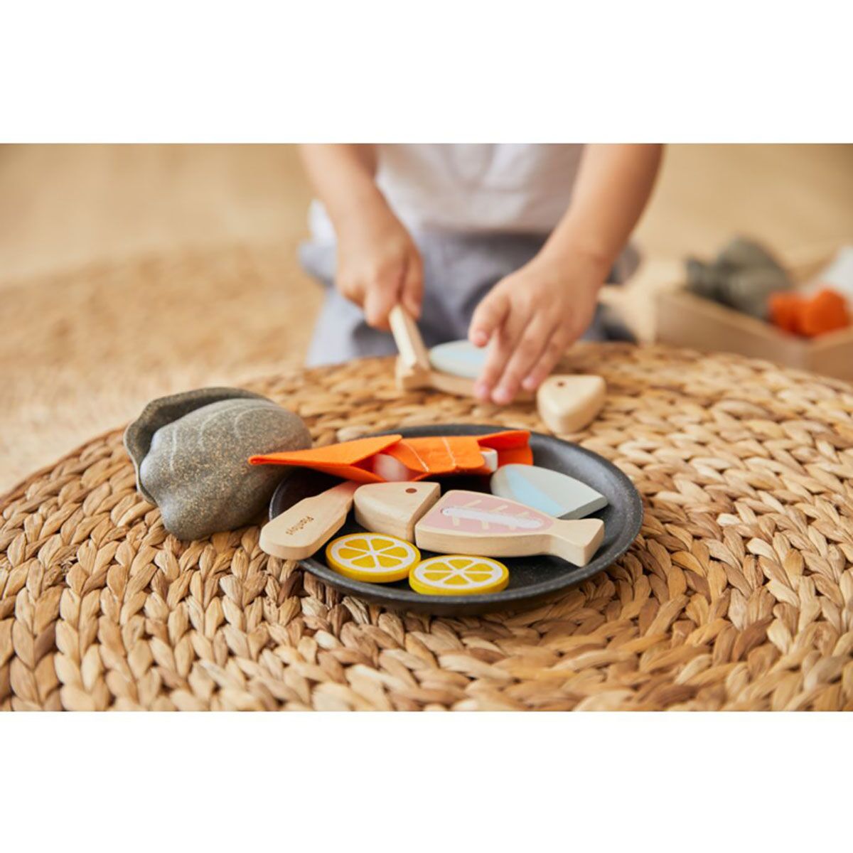PlanToys Meeresfrüchte-Platte Spielset aus Holz – Bild 10