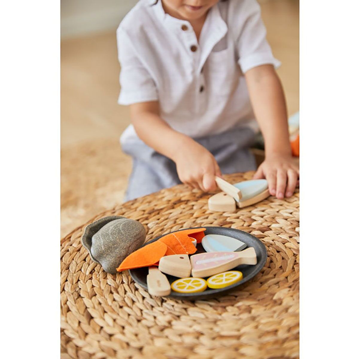 PlanToys Meeresfrüchte-Platte Spielset aus Holz – Bild 8