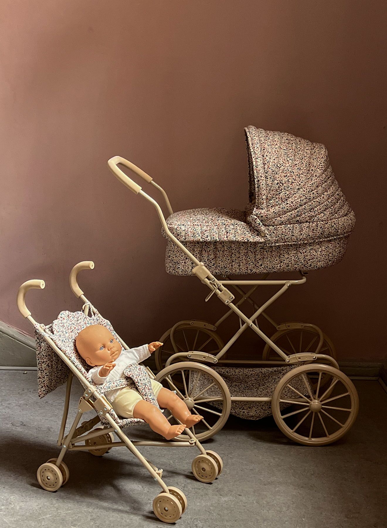 DELISTED Konges Sløjd Puppen-Buggy „Louloudi“ – Bild 3