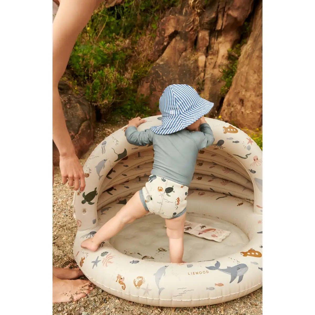 Liewood Sonnenhut Josefine „Whales / Cloud blue“, 3 Monate - 2 Jahre – Bild 5