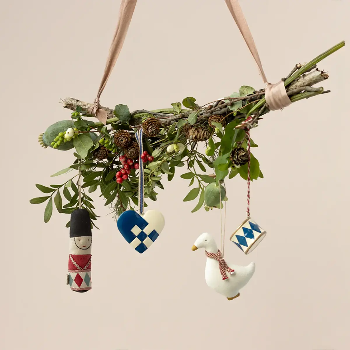 Maileg Weihnachtsbaumschmuck Garde : Wache „rot“ 10x3cm