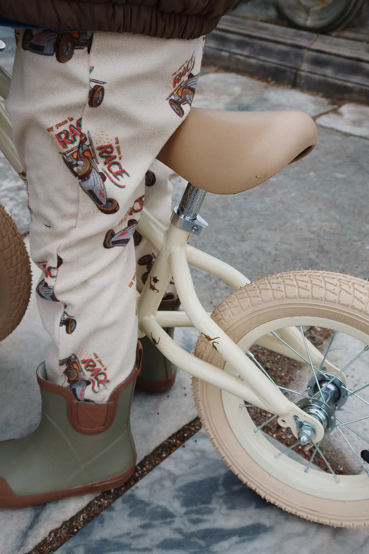 Konges Sløjd Laufrad Balance Bike „Dino“, 12-Zoll, ab ca. 2 Jahre