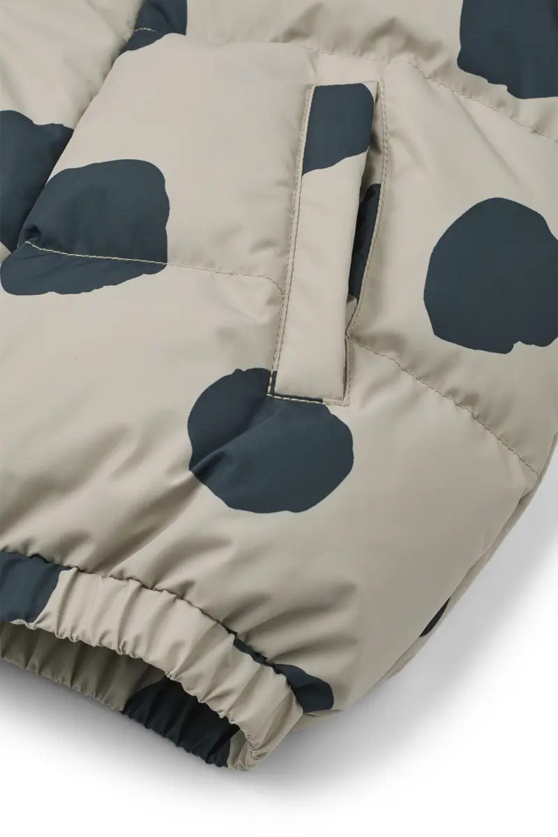 Liewood Daunenjacke Adelina „Spot dots / Nebelgrau“ mit Kapuze