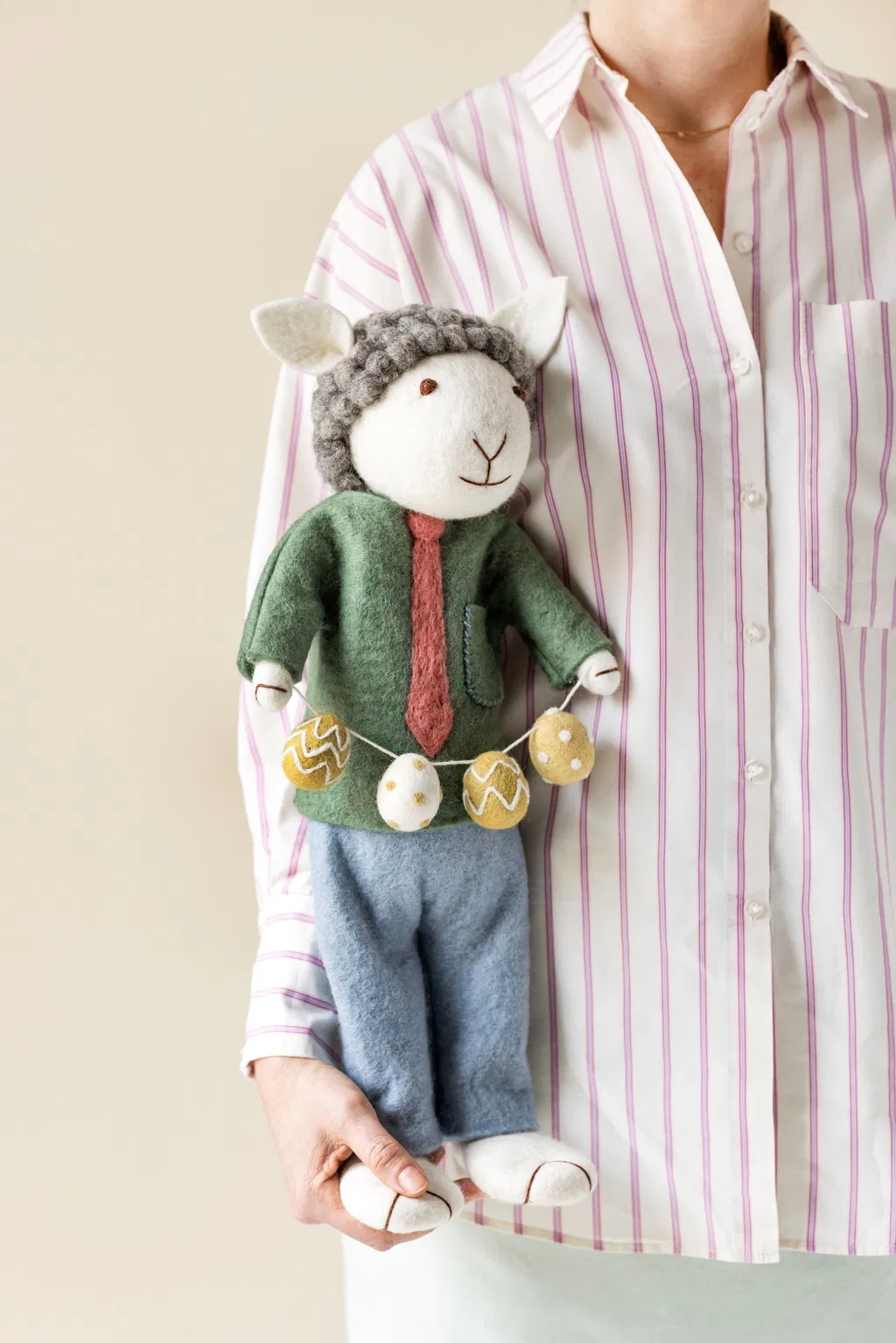 Gry & Sif Schaffamilie „weißes Schaf mit Ostereiern“ H60cm