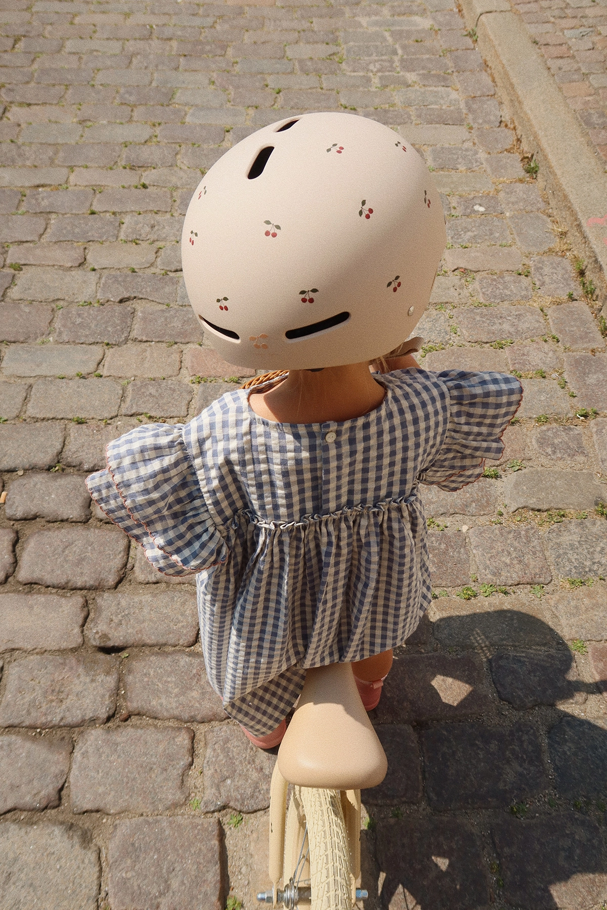 Konges Sløjd Kinder-Fahrradhelm „Cherry“, 47-51cm, ca. 2-4 Jahre, ABS