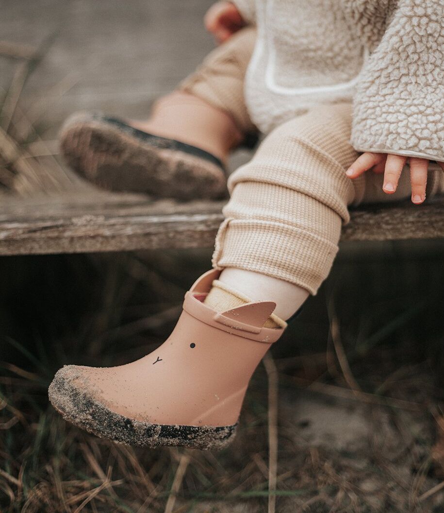 Liewood Tobi Regenstiefel „Rabbit dark rose“ Mood 2
