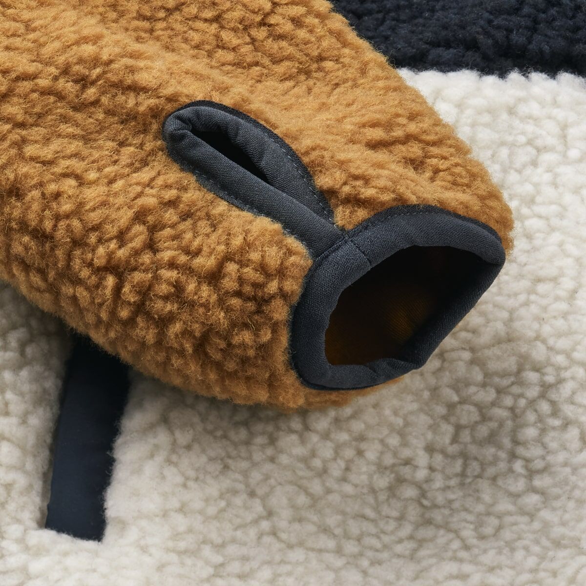 Liewood Nolan Sherpa Jacke für Kinder „Midnight Navy / Golden caramel mix“, Gr. 80 – Bild 3