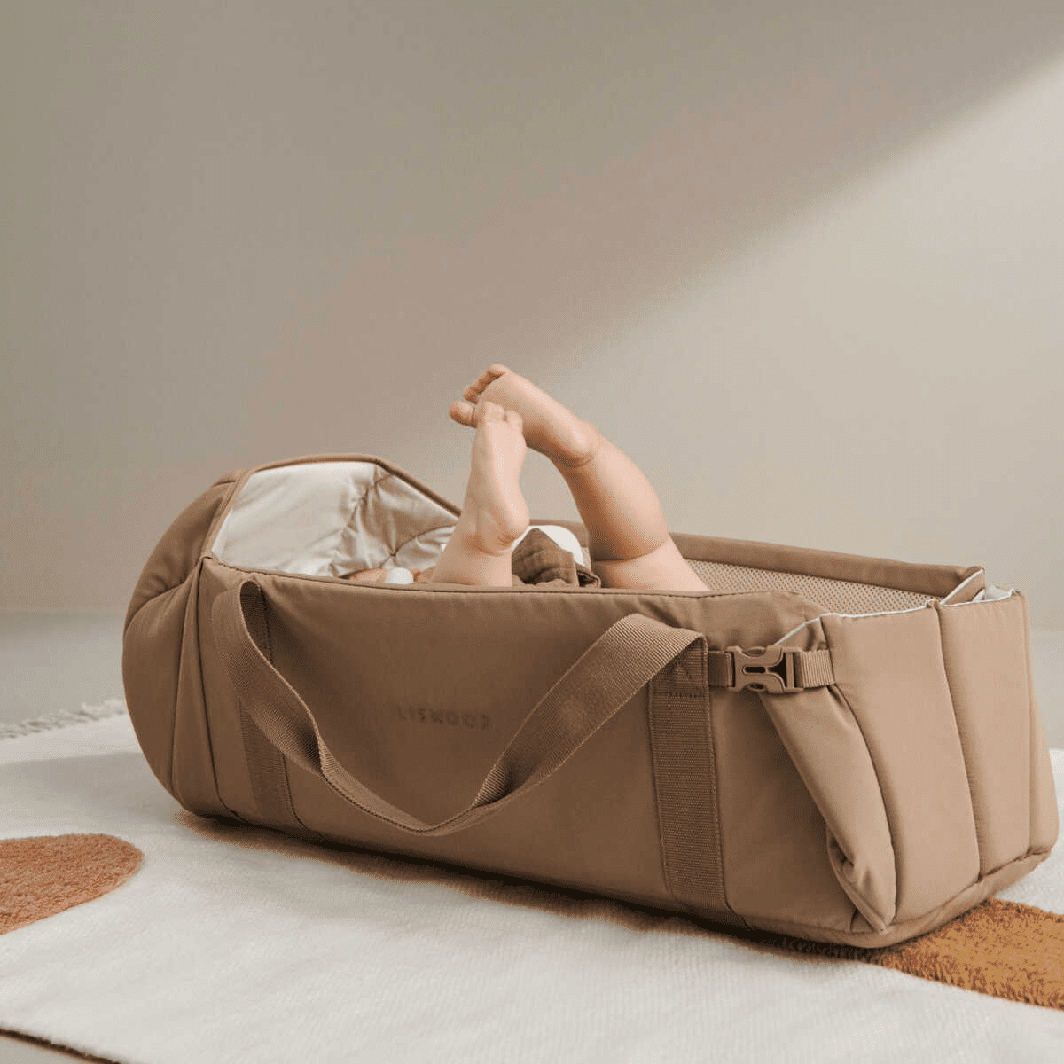 DELISTED Liewood Amber Babylift / Babynest „Black“, 63x27cm – Bild 8