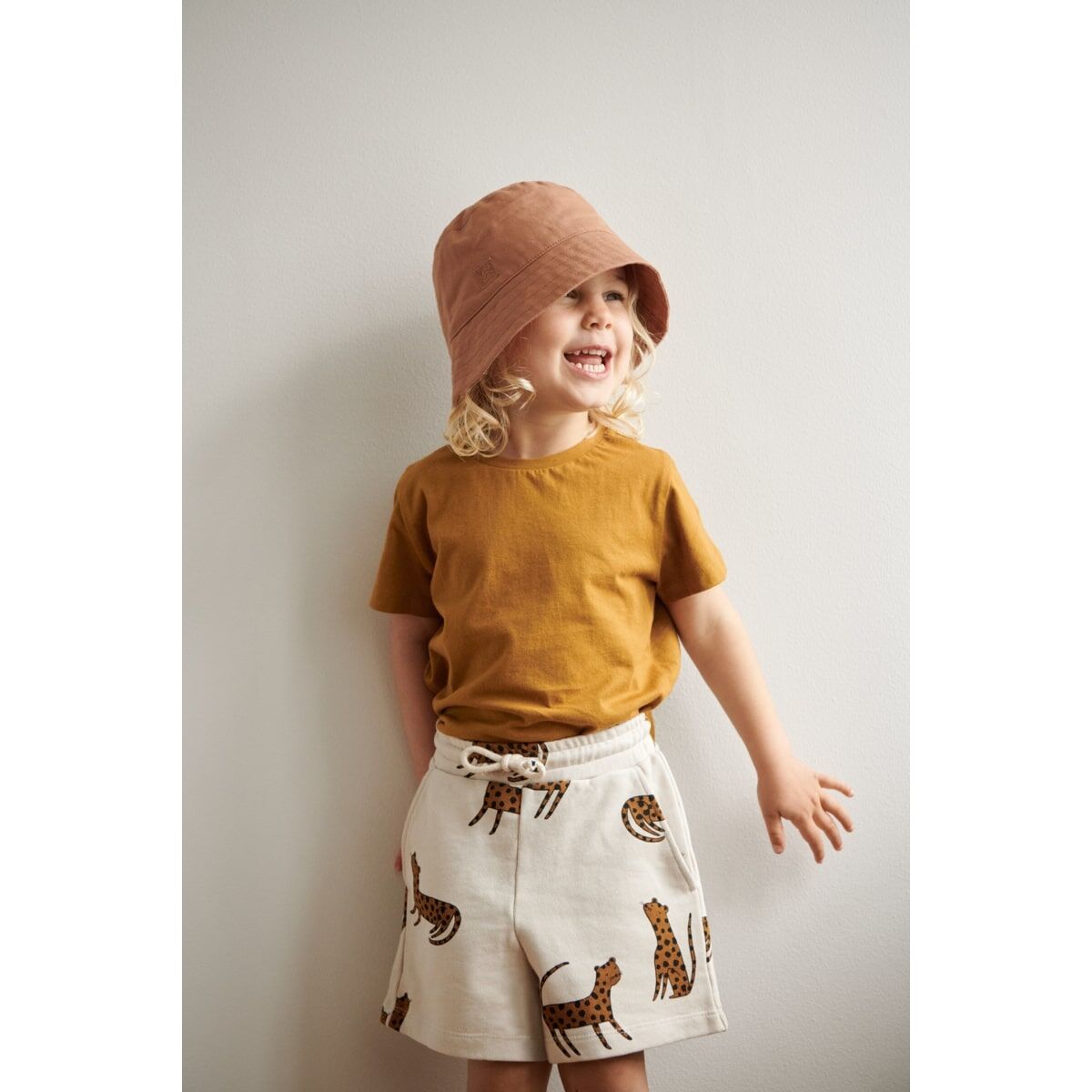 Liewood Kinder-Sweatshorts Gram „Leopard / Sandy“ Gr. 62, 74 – Bild 6