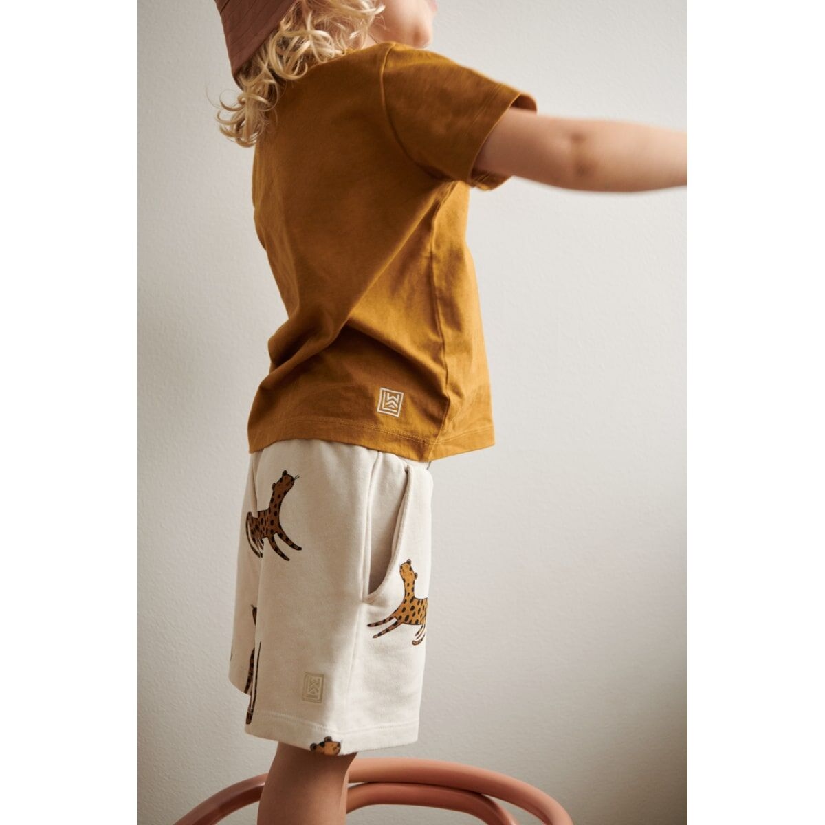 Liewood Kinder-Sweatshorts Gram „Leopard / Sandy“ Gr. 62, 74 – Bild 5