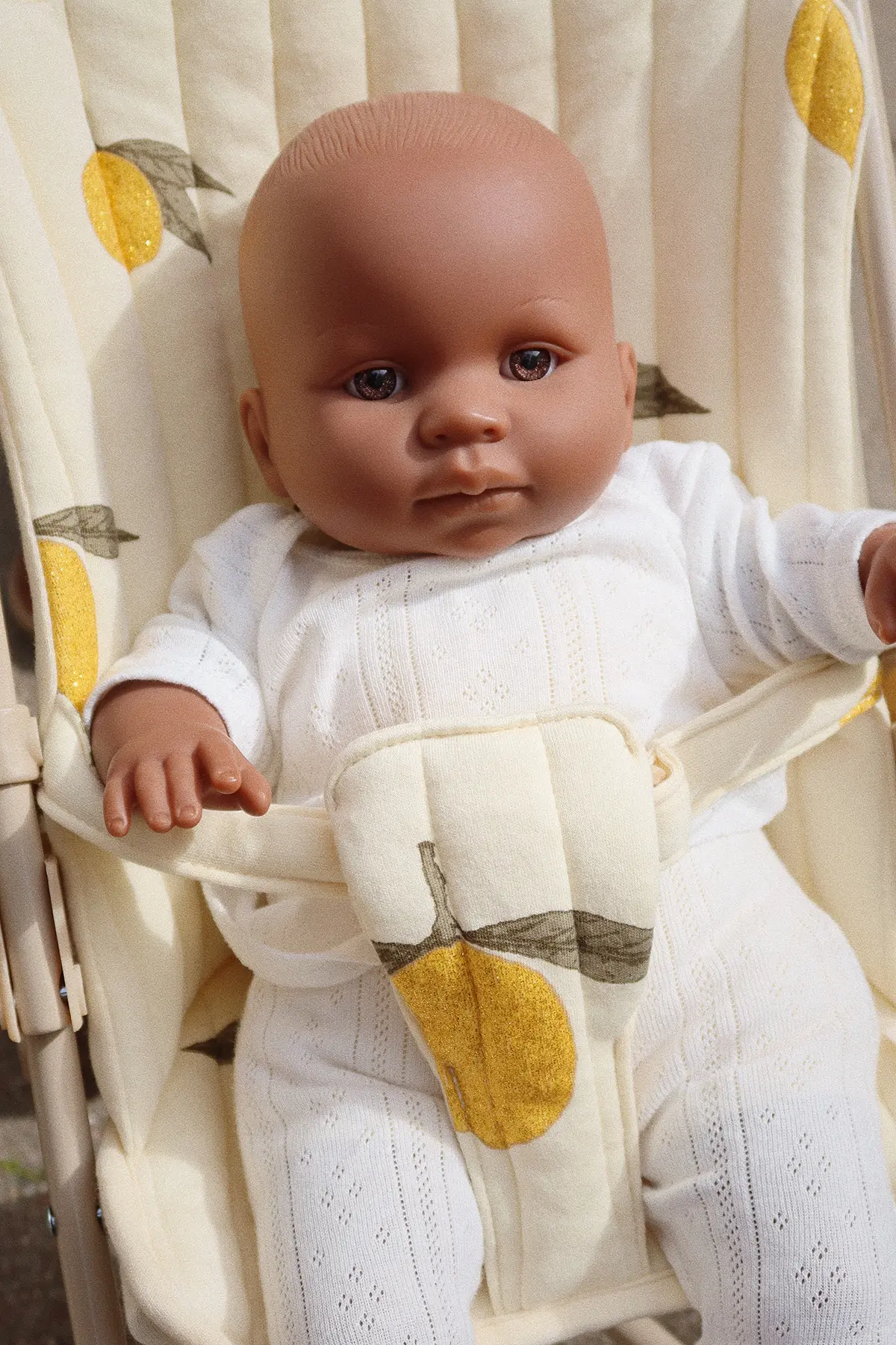 DELISTED Konges Sløjd Puppen-Buggy „Mon grande citron Glitter“ – Bild 8