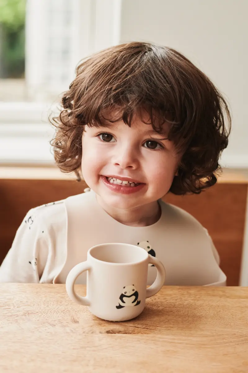 Liewood Neil Silikon Becher „Pufferfish / Sandy“, 150ml – Bild 5